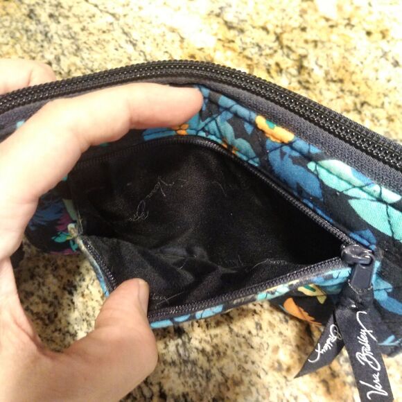 Vera Bradley Zip Around Wallet Pouch In Midnight Blues Multicolor Floral Quilted - Picture 3 of 7